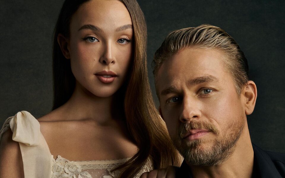 Charlie Hunnam y Ella Beatty serán padre e hija en 'Monstruo: La historia de Lizzie Borden'