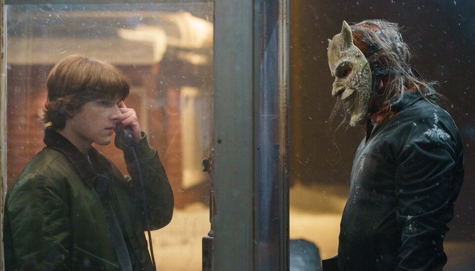 Finn (Mason Thames) se vuelve a enfrentar al Captor
