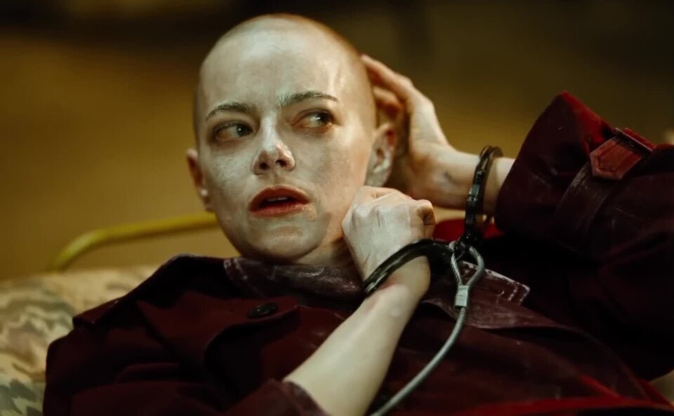 Emma Stone en 'Bugonia'