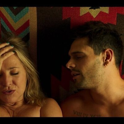 Todos los lados de la cama