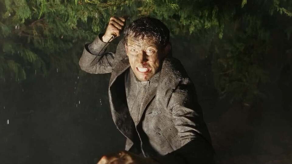 Josh O'Connor en 'Pu&ntilde;ales por la espalda: De entre los muertos'