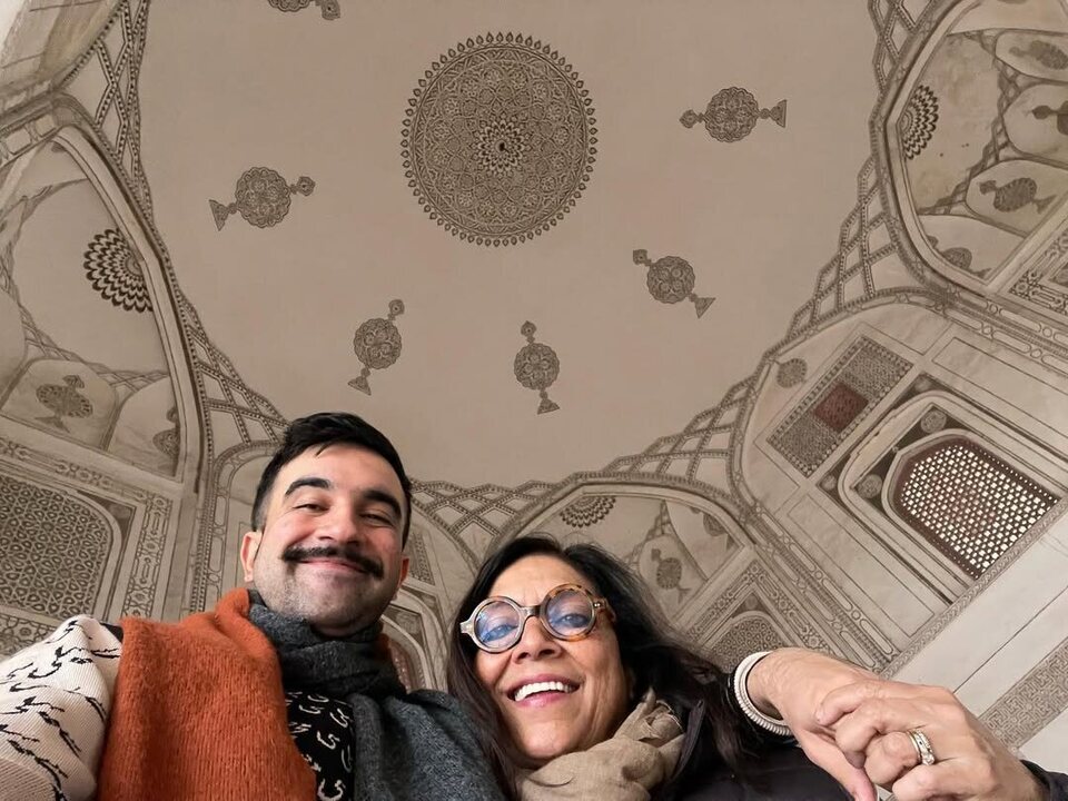 Zohran Mamdani y su madre Mira Nair
