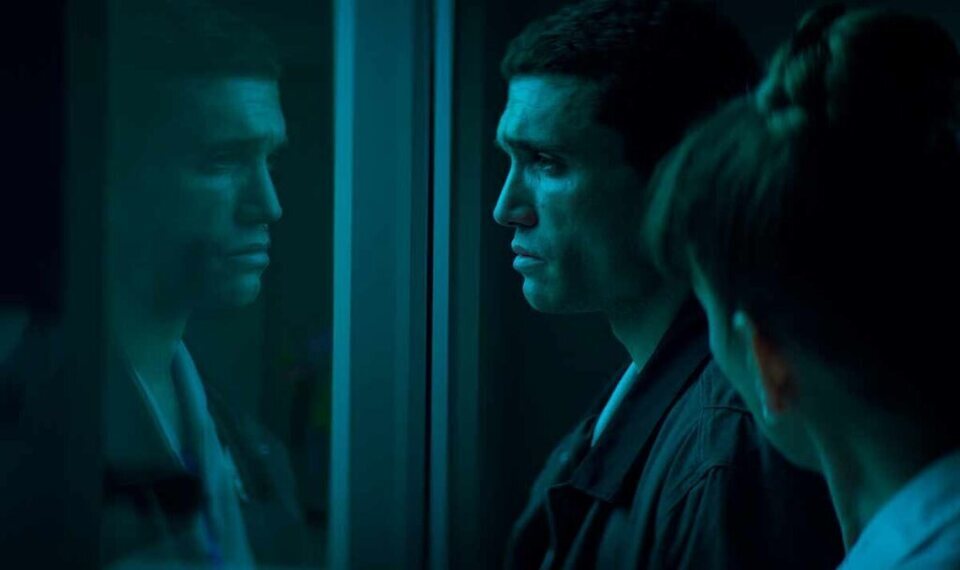 Jaime Lorente como Mario, el protagonista de 'Reversión'