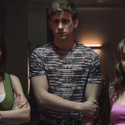 Todos los lados de la cama