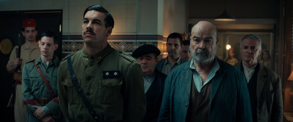 'La cena' (2025) es una comedia protagonizada por Mario Casas y Alberto San Juan