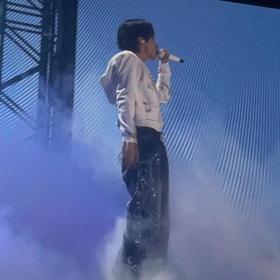 j-hope Tour 'HOPe on THE STAGE' in JAPAN: LIVE VIEWING