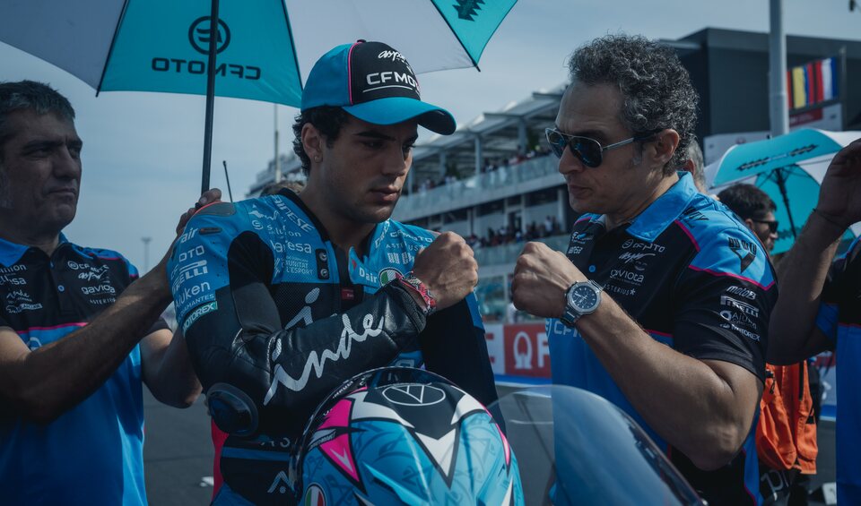 Claudio Santamaria sube tambi&eacute;n el nivel de &Oacute;scar Casas