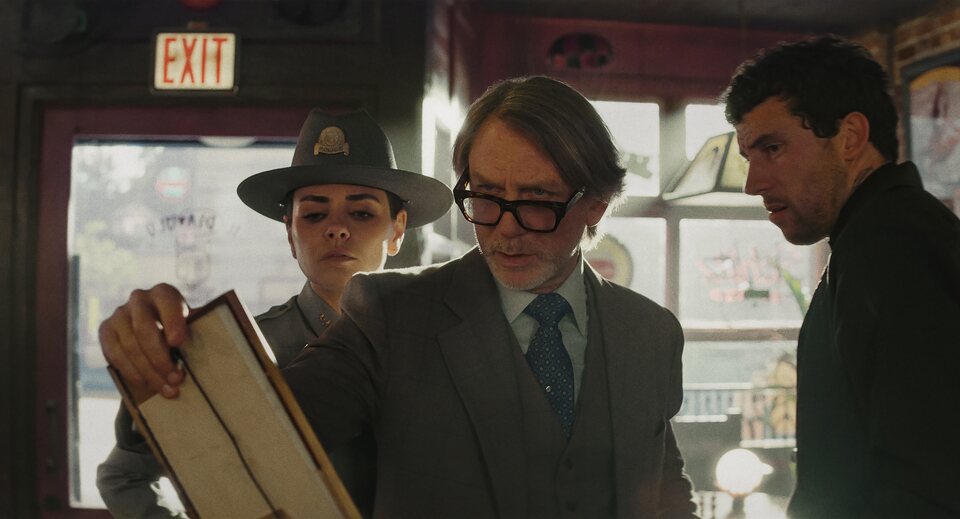 Puñales por la espalda: De entre los muertos