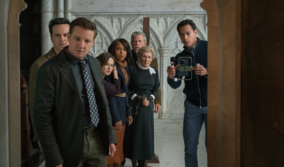 'Puñales por la espalda: De entre los muertos': Benoit Blanc vs. la fe en su caso más trascendental