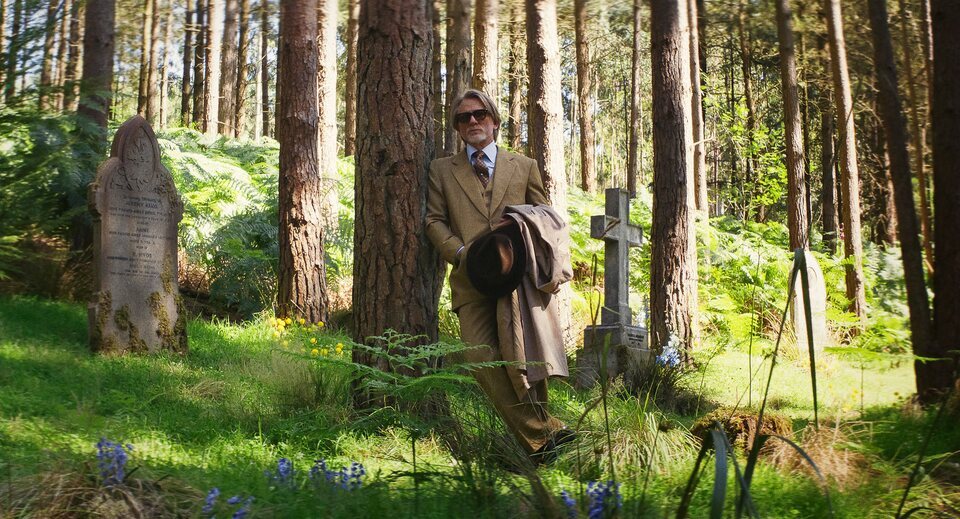 'Puñales por la espalda: De entre los muertos': Benoit Blanc vs. la fe en su caso más trascendental