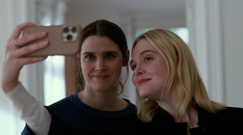 Elle Fanning se queda fuera de los BAFTA 2026