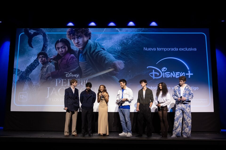 El reparto de 'Percy Jackson' en el evento fan de Madrid