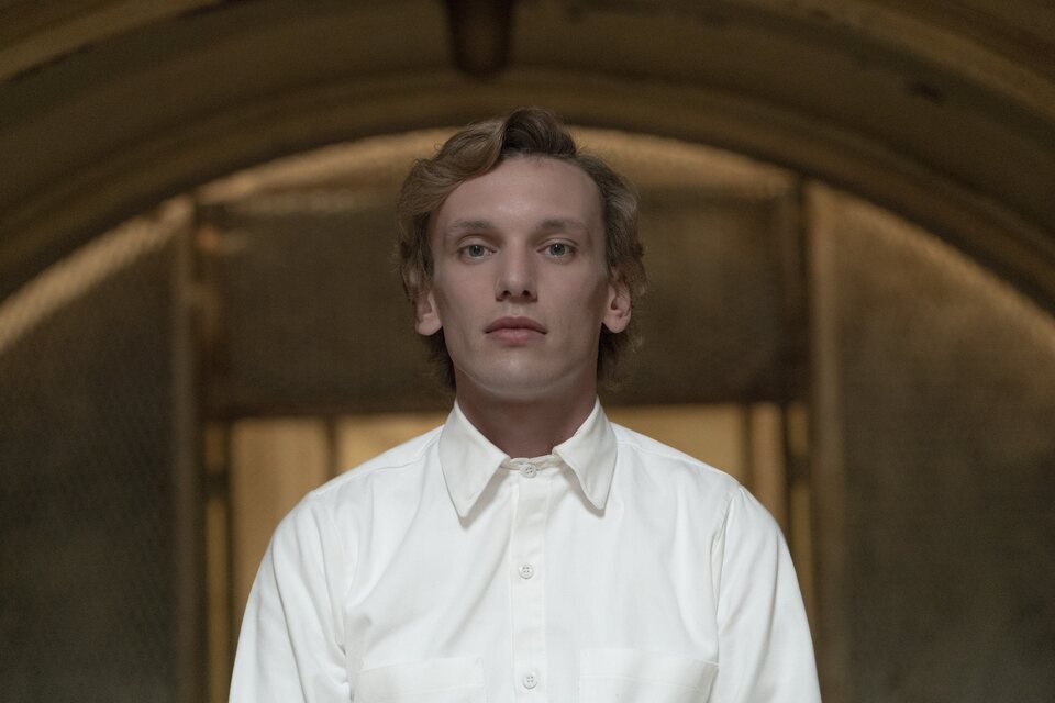 Jamie Campbell Bower es Vecna, Henry Creel y el Se&ntilde;or Qu&eacute;
