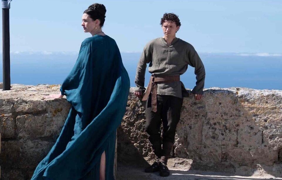 Anne Hathaway y Tom Holland en 'La Odisea'