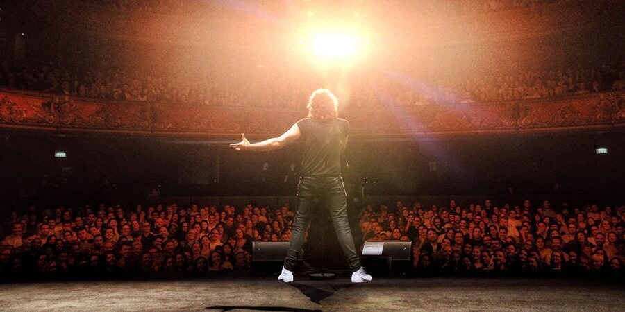 Mon&oacute;logo 'Russell Brand: Re:Birth' en Netflix