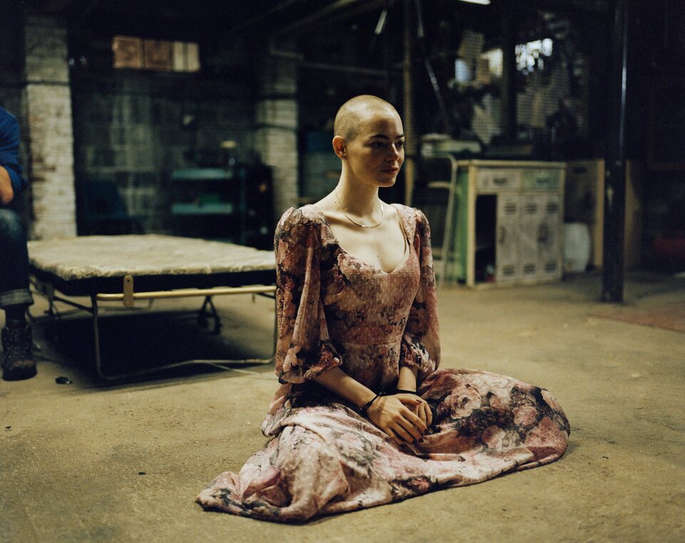 Emma Stone en su papel protagonista de 'Bugonia'