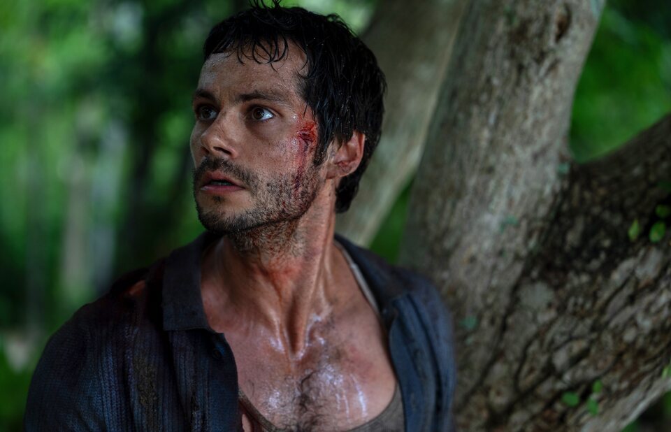 Dylan O'Brien en 'Send Help (Enviad ayuda)'