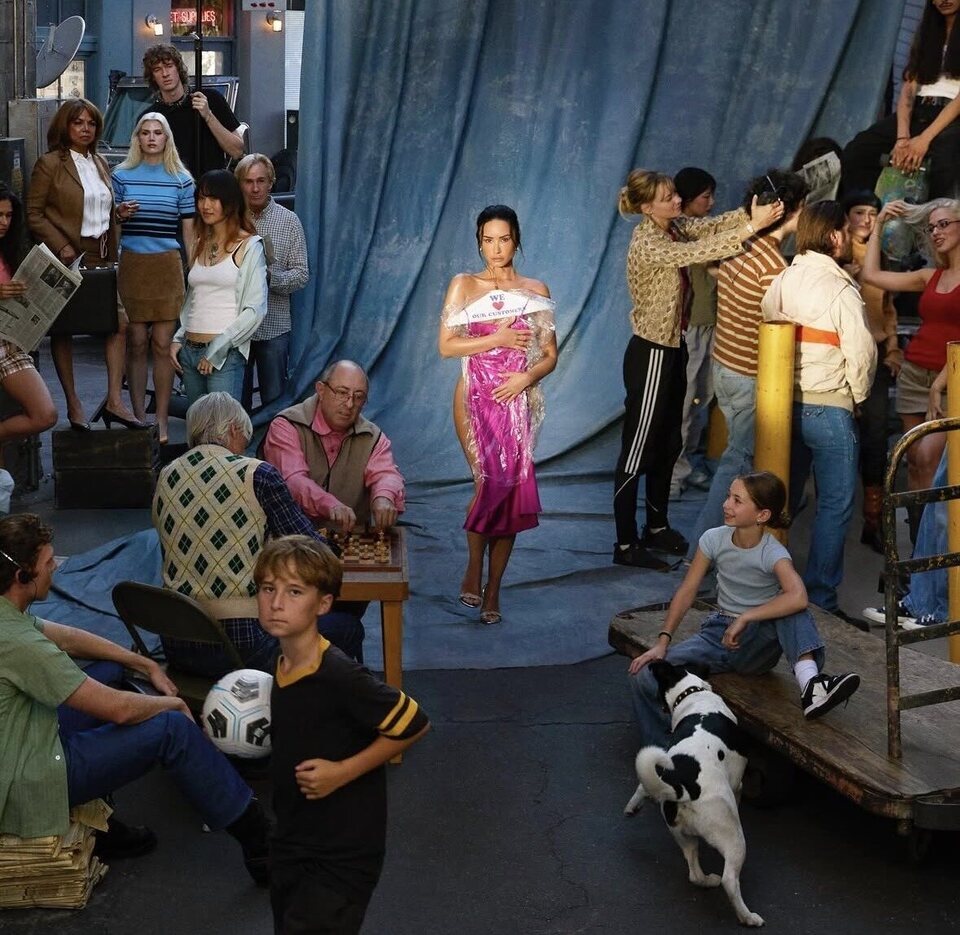 Portada del &aacute;lbum It&rsquo;s Not That Deep de Demi Lovato