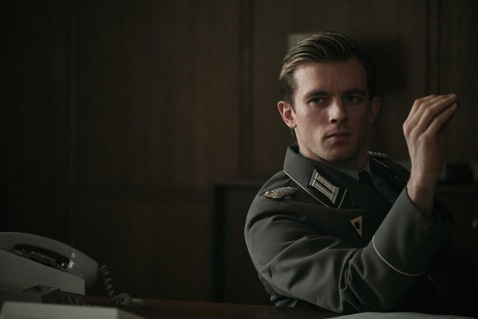 Jannis Niew&ouml;her es Friedrich Bauman en 'Honey'