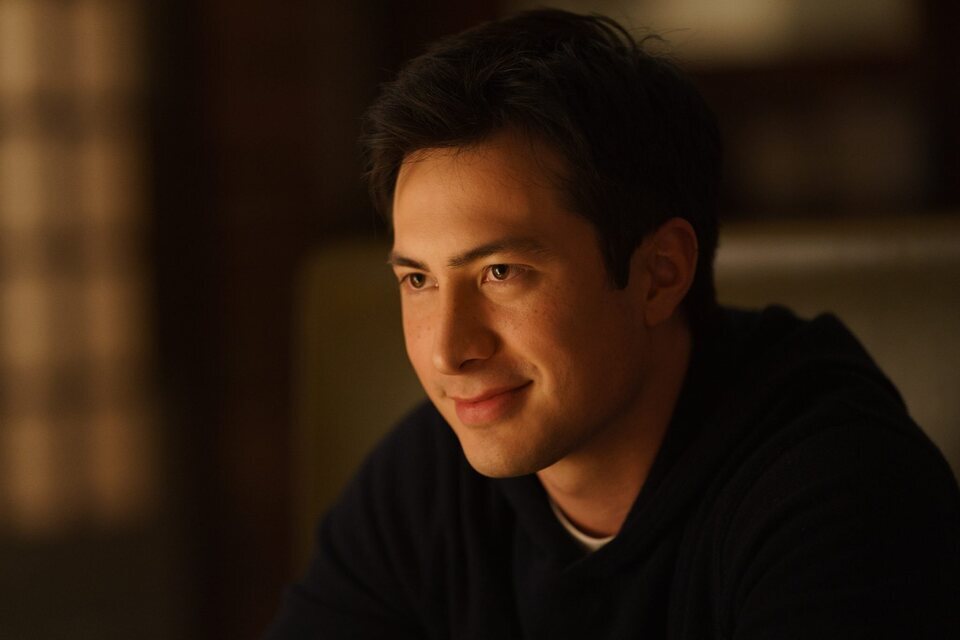 Hudson Williams en 'M&aacute;s que rivales'