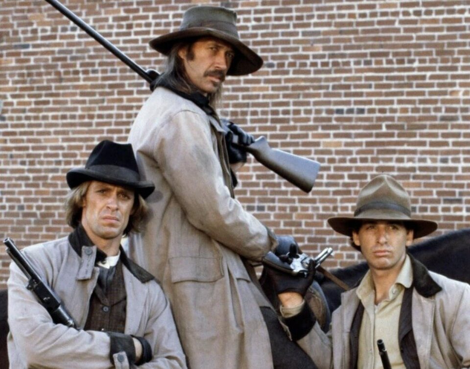 Robert Carradine particip&oacute; con sus hermanos, Keith y David, en la pel&iacute;cula 'Forajidos de leyenda'