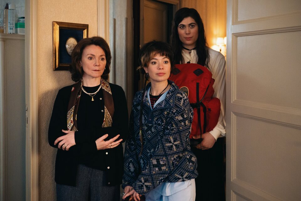 Nagore Aranburu, Anna Castillo y Elisabeth Mart&iacute;nez en 'Mi querida se&ntilde;orita'