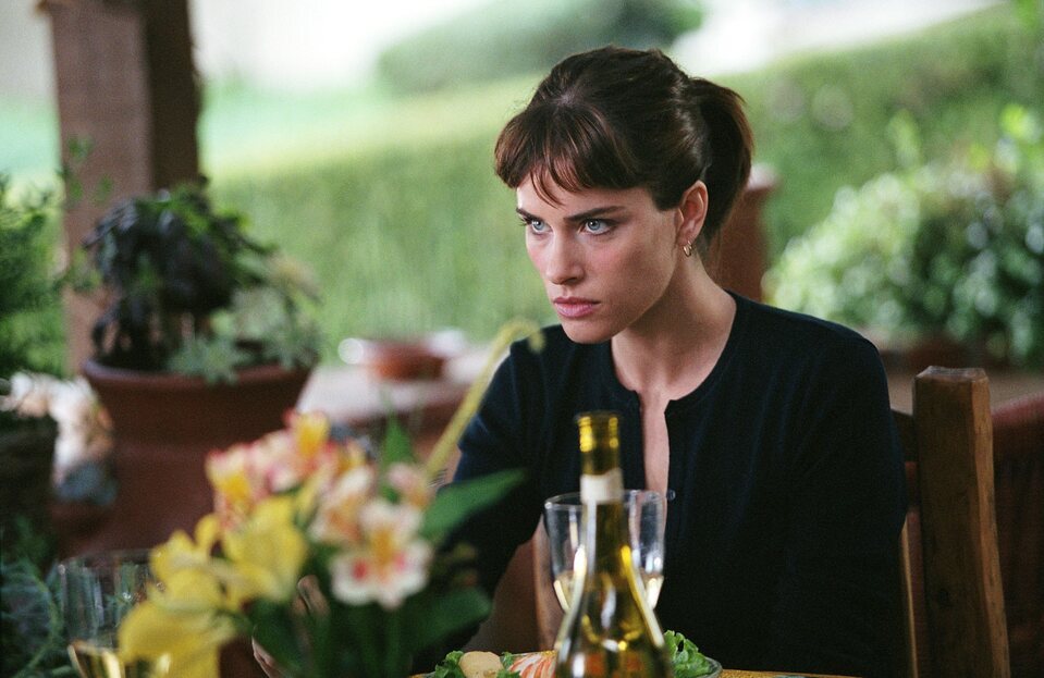 Amanda Peet en la pel&iacute;cula 'M&aacute;s falsas apariencias'