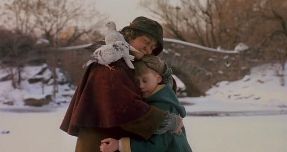 Muere Brenda Fricker, la cari&ntilde;osa mujer de las palomas en 'Solo en casa 2', a los 81 a&ntilde;os
