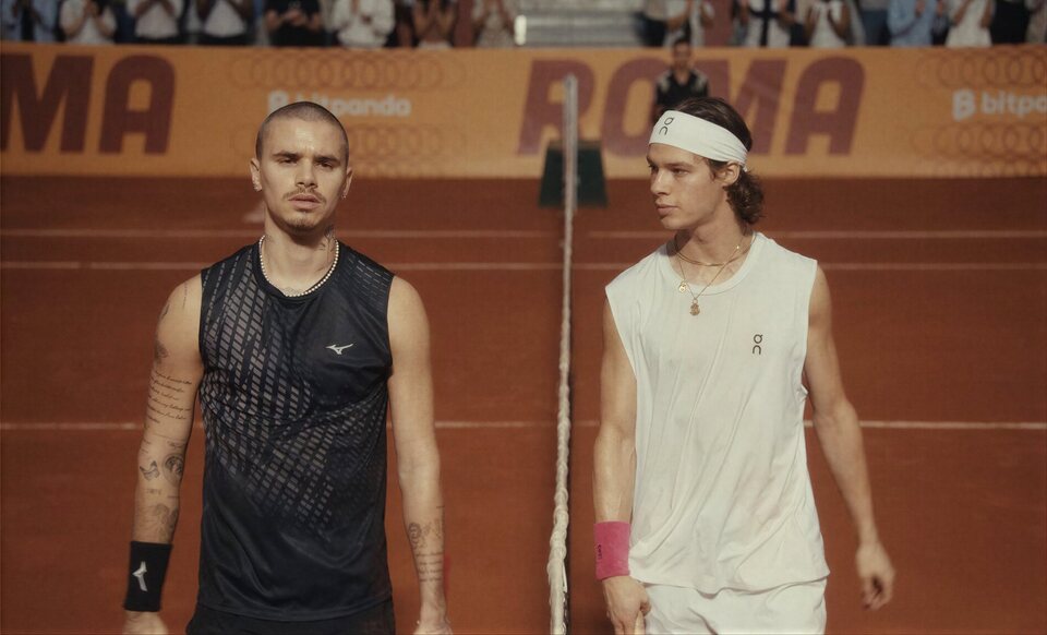 'Forty Love', el debut de Romeo Beckham en el cine con un romance gay