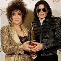 Liz Taylor con Michael Jackson en los AMA