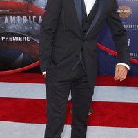 Dominic Cooper en el estreno de 'Capitán América'
