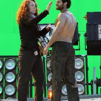 Maquillaje retoca a Henry Cavill en el set de 'Man of Steel'