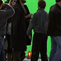 Henry Cavill descansa en el set de la nueva película de 'Superman'