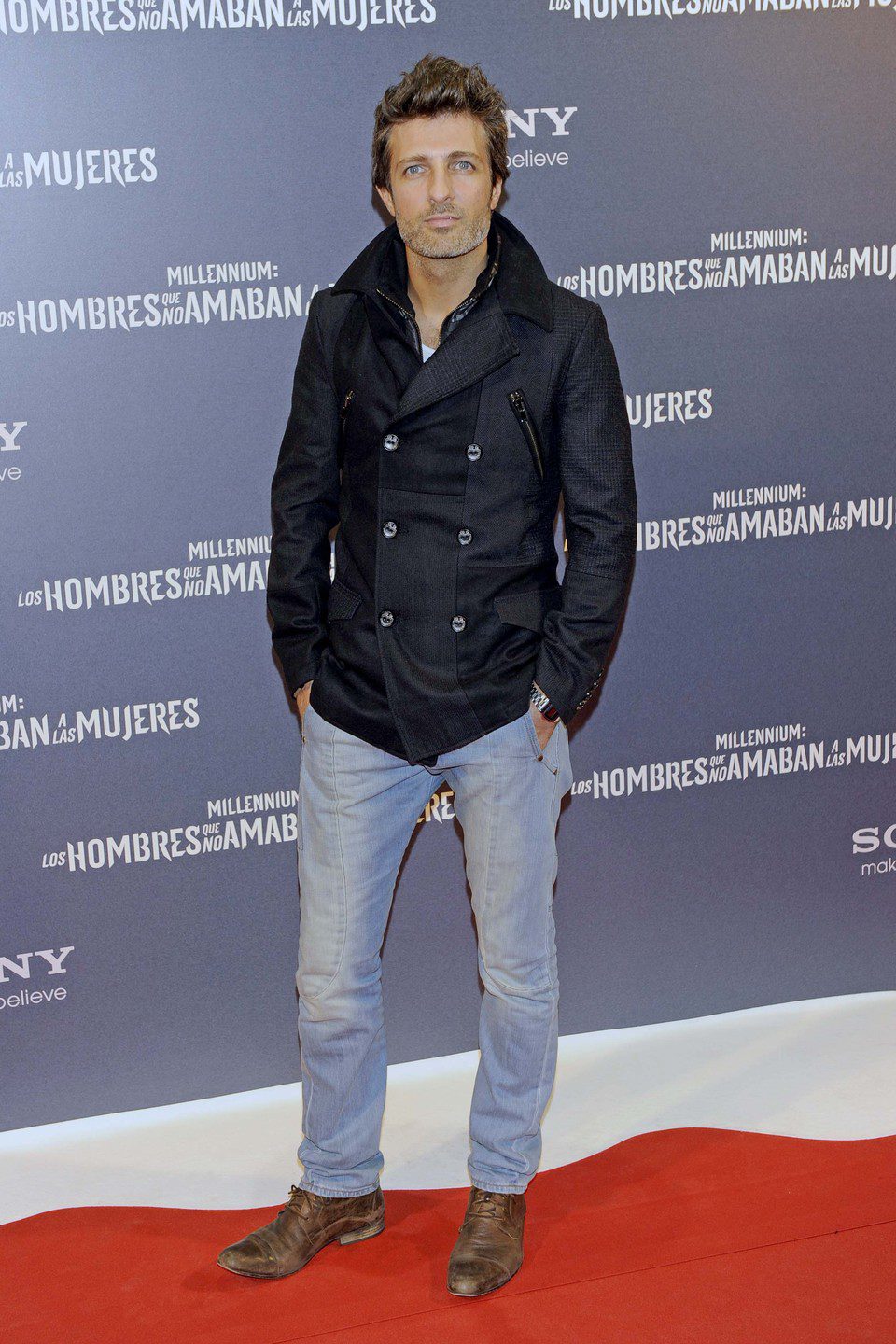 Jesús Olmedo posa en el photocall de 'Los hombres que no amaban a las mujeres'