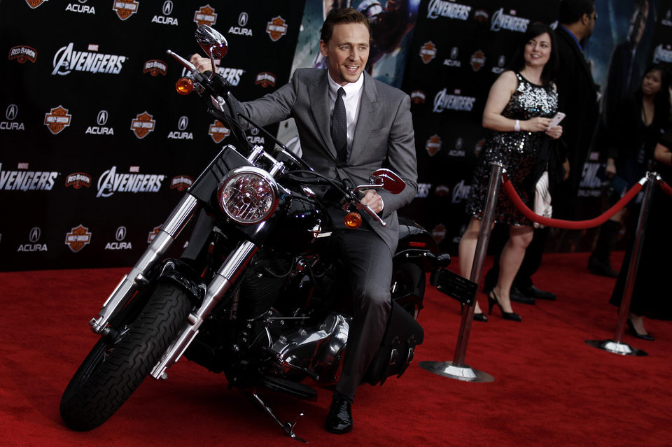 Tom Hiddleston en la premiére mundial de 'Los Vengadores'