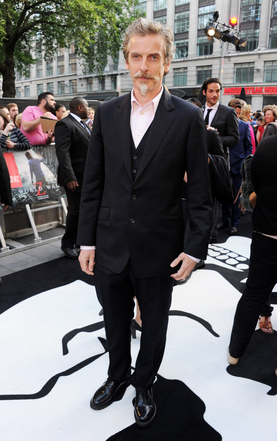 Peter Capaldi en el estreno de 'Guerra Mundial Z' en Londres