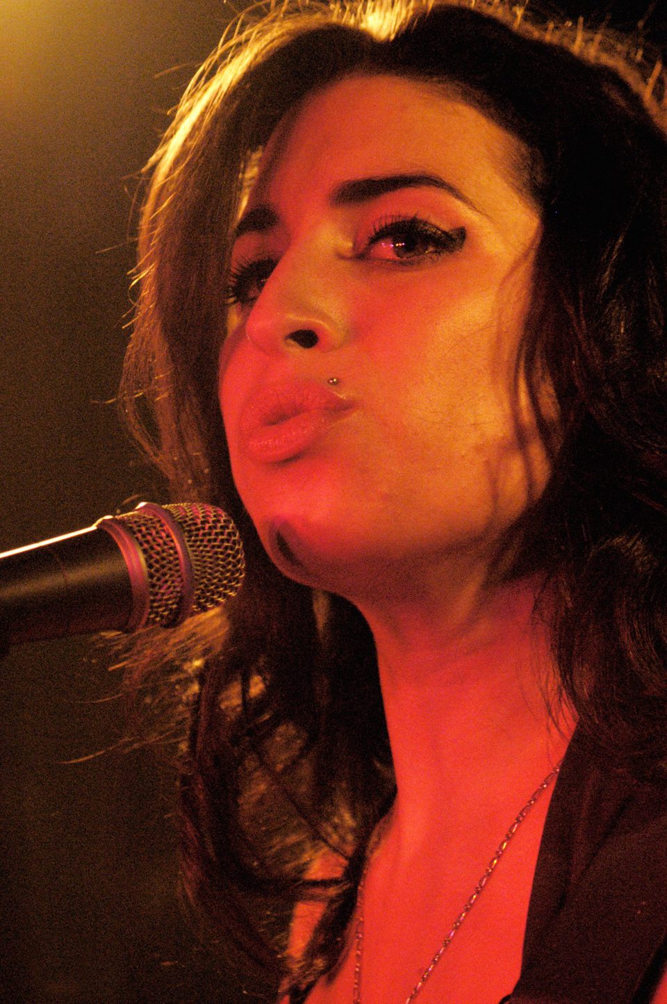 Amy (La chica detrás del nombre)