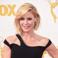 Julie Bowen en la alfombra roja de los Emmy 2015