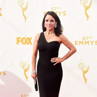 Julia Louis-Dreyfus en la alfombra roja de los premios Emmy 2015