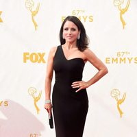 Julia Louis-Dreyfus en la alfombra roja de los premios Emmy 2015