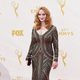 Christina Hendricks en la alfombra roja de los Premios Emmy 2015