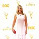 Edie Falco en la alfombra roja de los Premios Emmy 2015