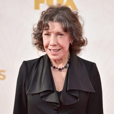 Lily Tomlin en la alfombra roja de los premios Emmy 2015