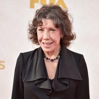 Lily Tomlin en la alfombra roja de los premios Emmy 2015