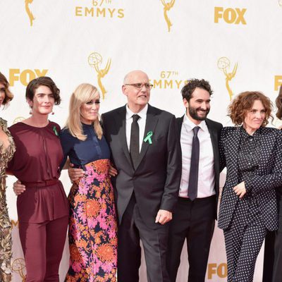 El equipo de 'Transparent' en la alfombra roja de los Premios Emmy 2015