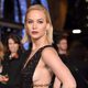 Jennifer Lawrence posa de manera sensual en la premiere de 'Los Juegos del Hambre: Sinsajo - Parte 2'