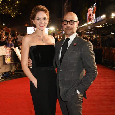 Stanley Tucci y su esposa Felicity Blunt en la premiere de 'Los Juegos del Hambre: Sinsajo - Parte 2'