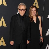 Harvey Keitel y su esposa en los Governor's Awards 2015