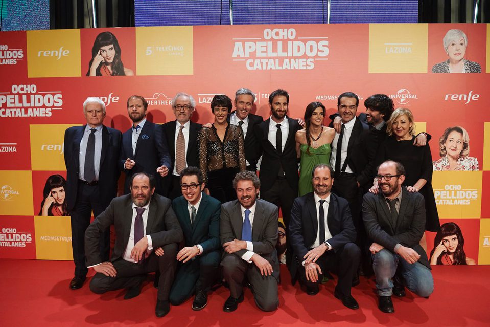 El equipo de 'Ocho apellidos catalanes' posa en la Premiere