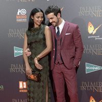 Mario Casas y Berta Vázquez en la premiere de 'Palmeras en la nieve' en Madrid